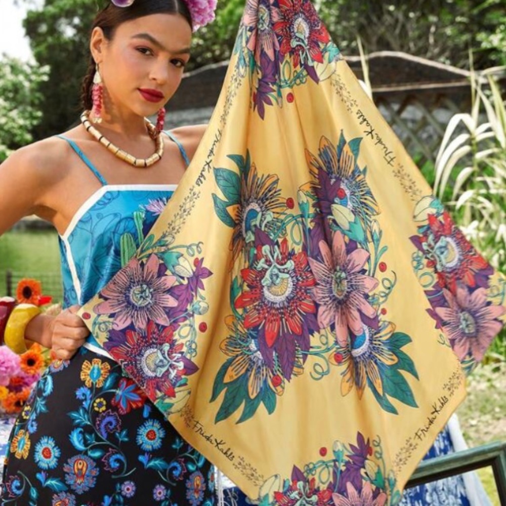 NEW Frida Kahlo Women Flower Pattern Fashion Bandana Elegant